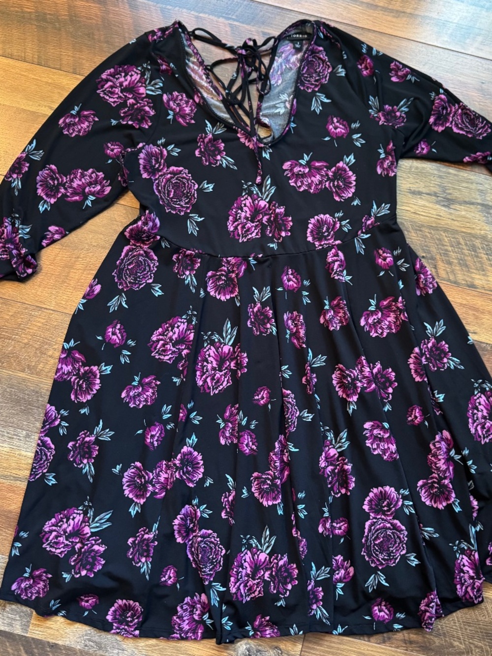 Torrid size 1 black and purple floral 3/4 sleeve dress